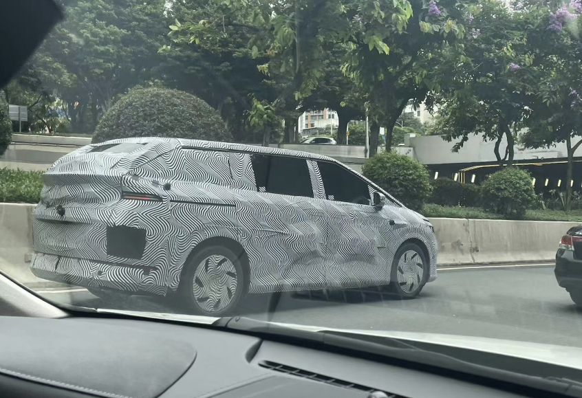 Xiaopeng X9 road test spy photos exposed, will be officially released within this year