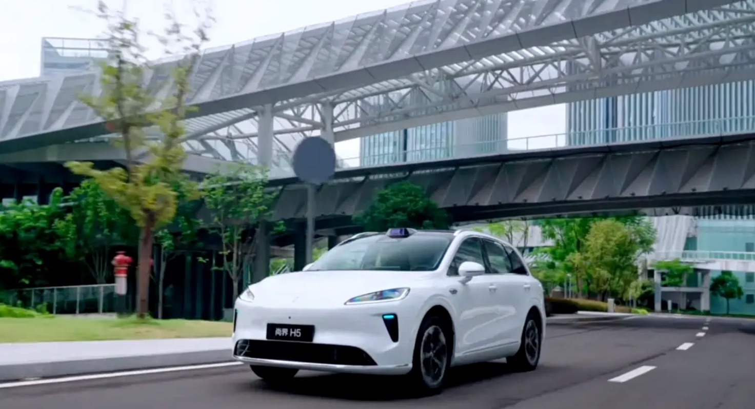 Suspected Interior Spy Shots of SAIC Shangjie H5 Leaked