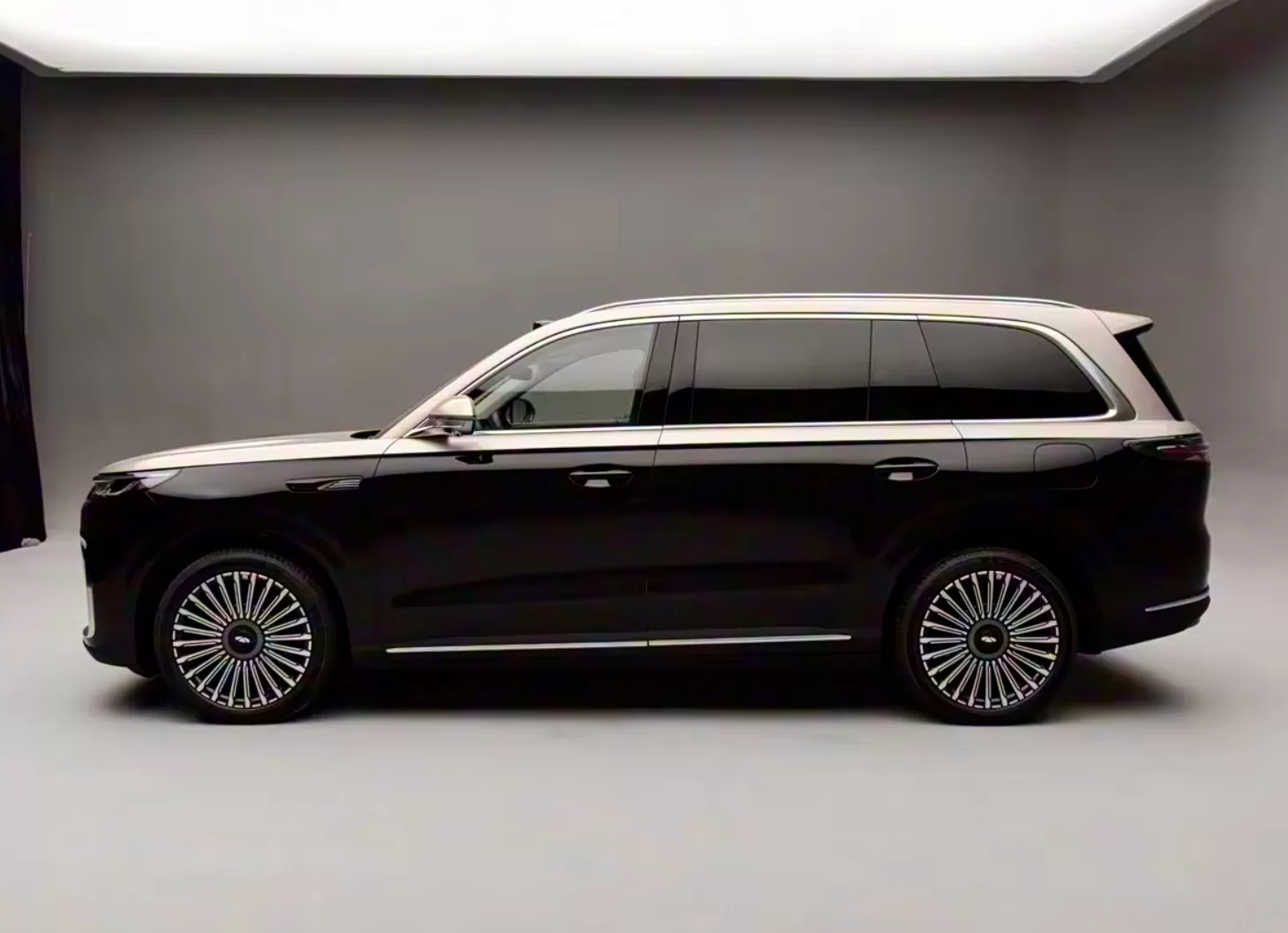 A Full Look at How the Chery Fengyun T11 Brings “Luxury Equality”